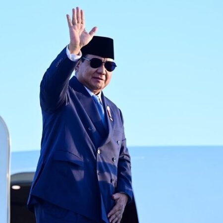 Prabowo Bergabung dengan Ribuan Buruh di Monas, Peringatan Hari Buruh 2025