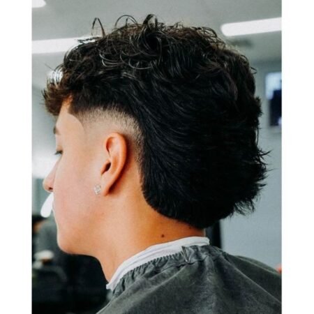 Mullet 2 Jari: Gaya Rambut yang Kembali Eksis dan Menjadi Trendi Terbesar di 2023