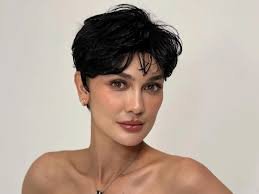 Coba 7 Gaya Rambut Pendek Alá Luna Maya untuk Tampilan Gahar dan Menawan Tahun 2025